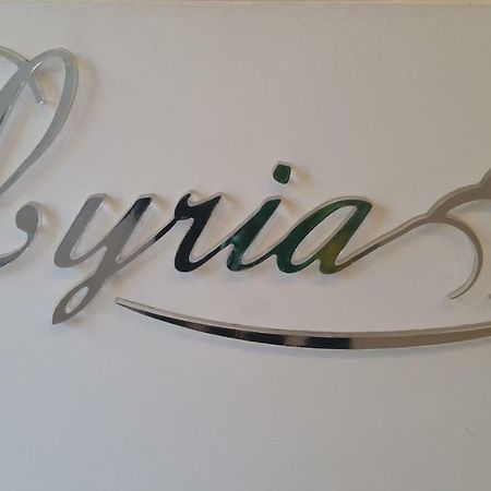 Lyria Hotel มาร์ซาเมมี ภายนอก รูปภาพ