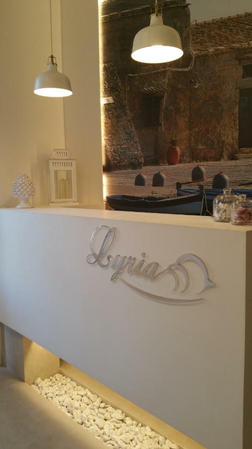 Lyria Hotel มาร์ซาเมมี ภายนอก รูปภาพ